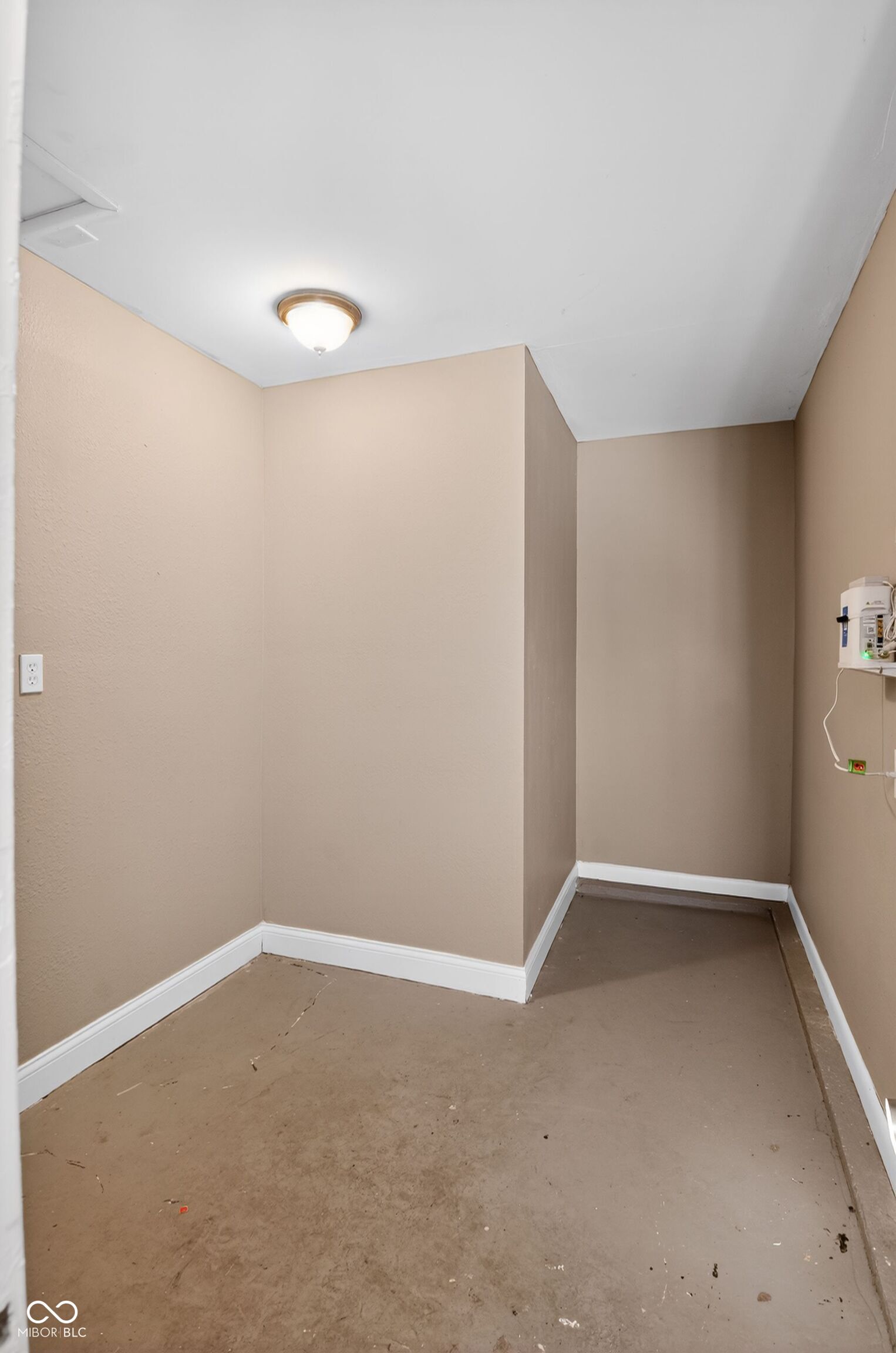 4328 North Kenmore Road Indianapolis, IN 46226 - Photo 22 of 34