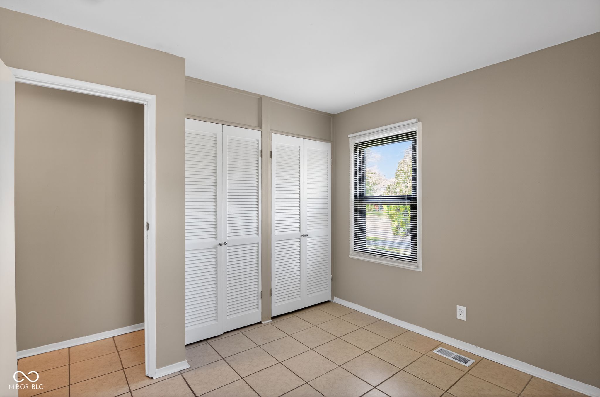 4328 North Kenmore Road Indianapolis, IN 46226 - Photo 27 of 34