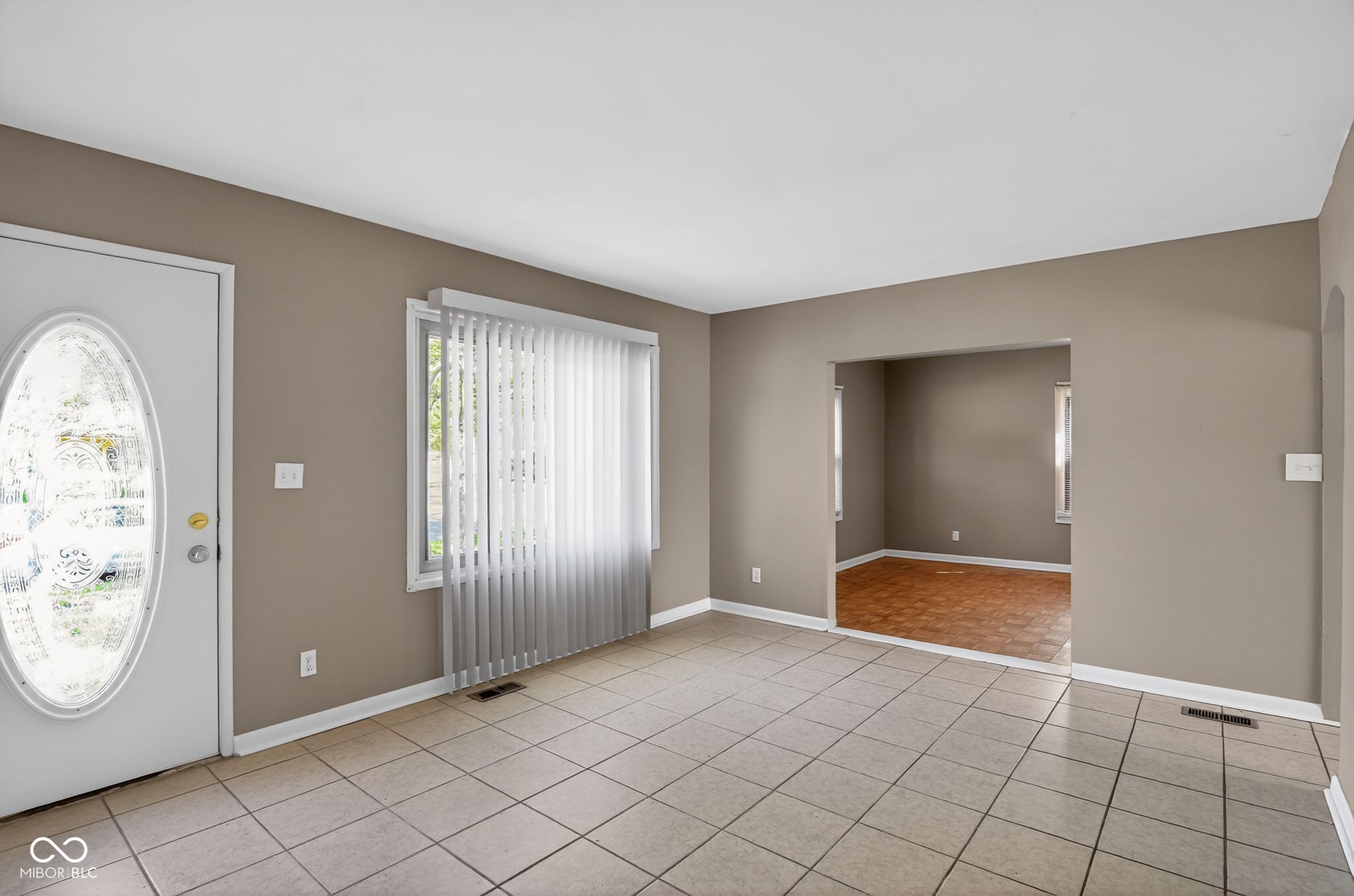 4328 North Kenmore Road Indianapolis, IN 46226 - Photo 7 of 34