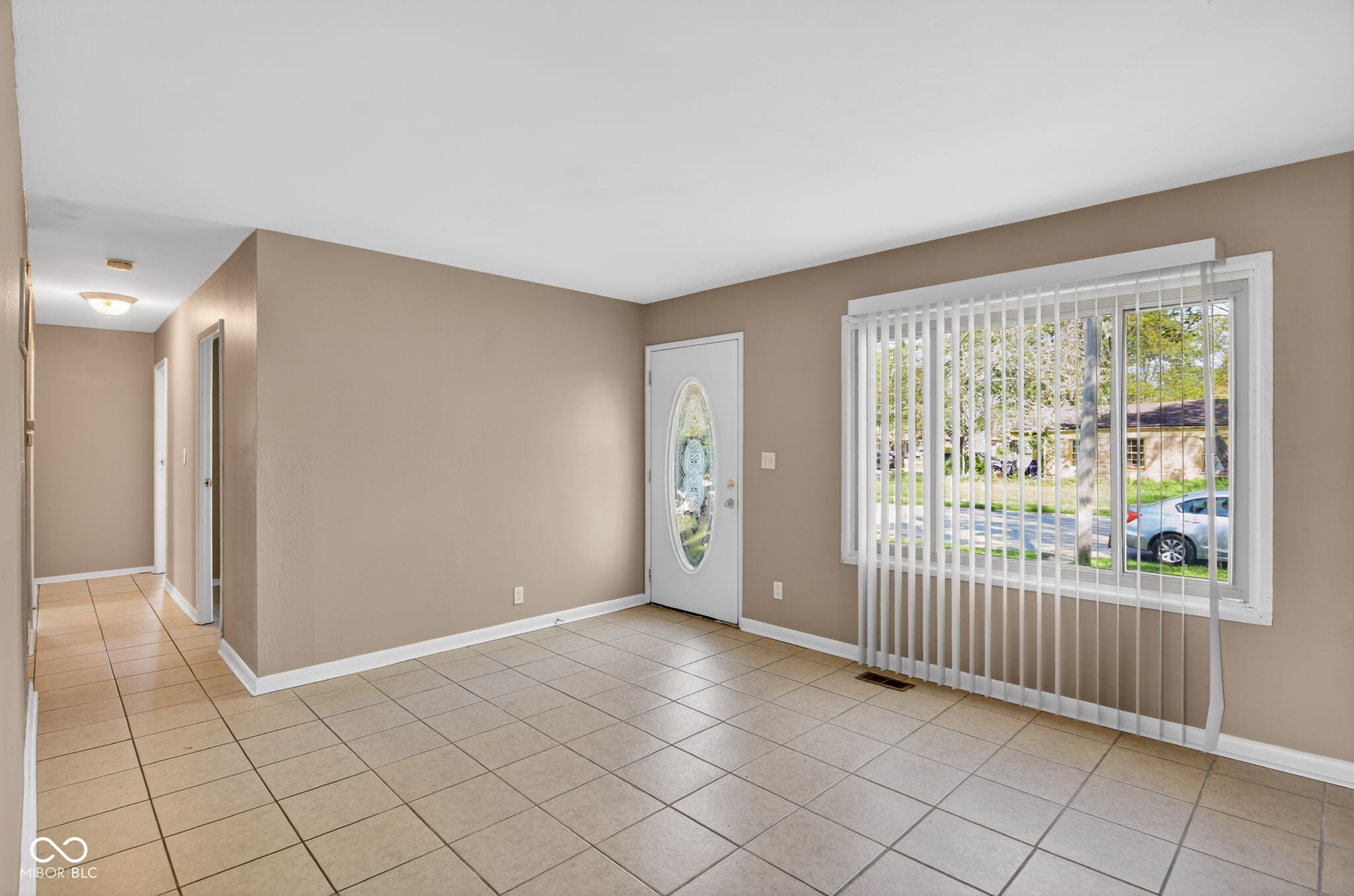 4328 North Kenmore Road Indianapolis, IN 46226 - Photo 9 of 34