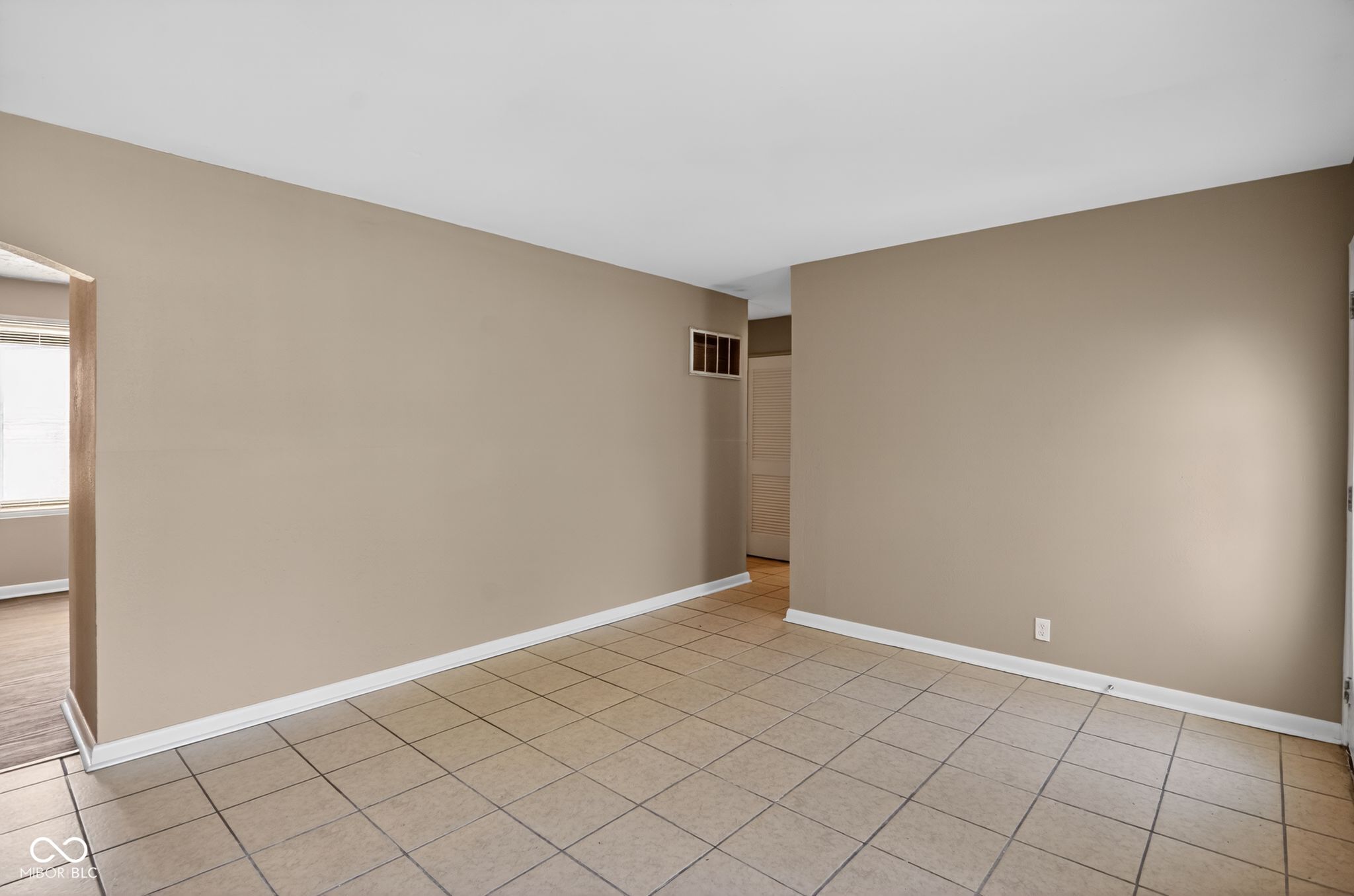 4328 North Kenmore Road Indianapolis, IN 46226 - Photo 10 of 34