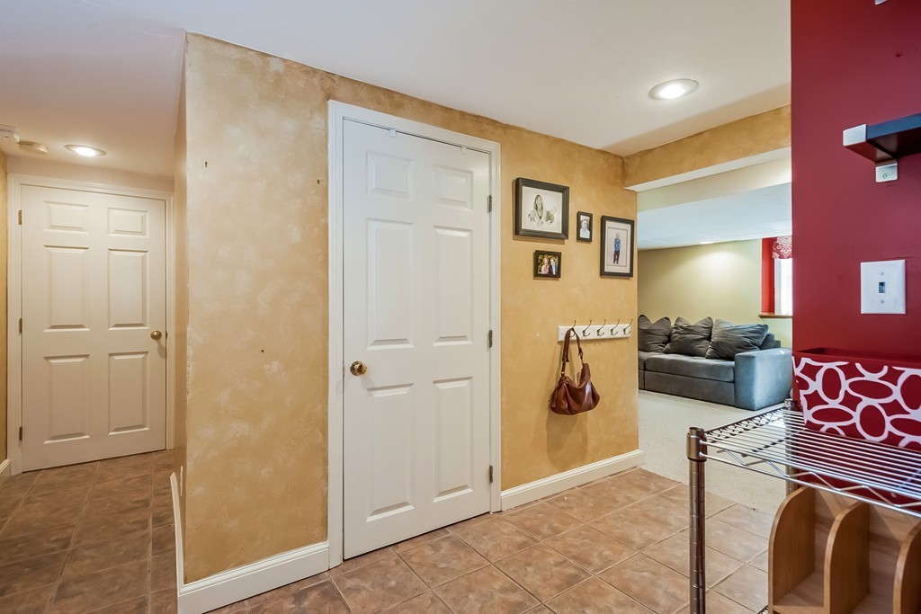 11 Winding Brook Road Franklin, MA 02038 - Photo 24 of 30 Gallery Image 24
