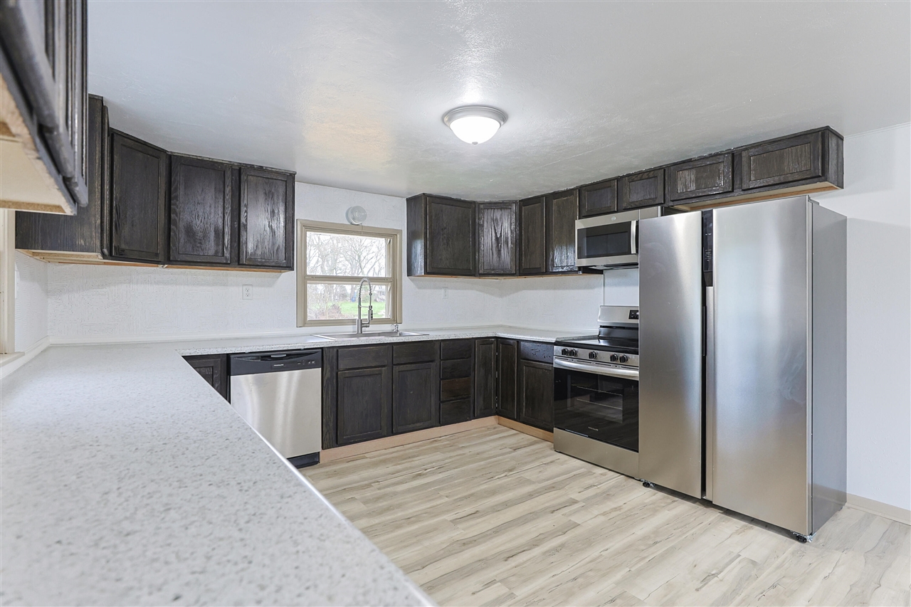 1582 Bakertown Road Buchanan, MI 49107 - Photo 6 of 39