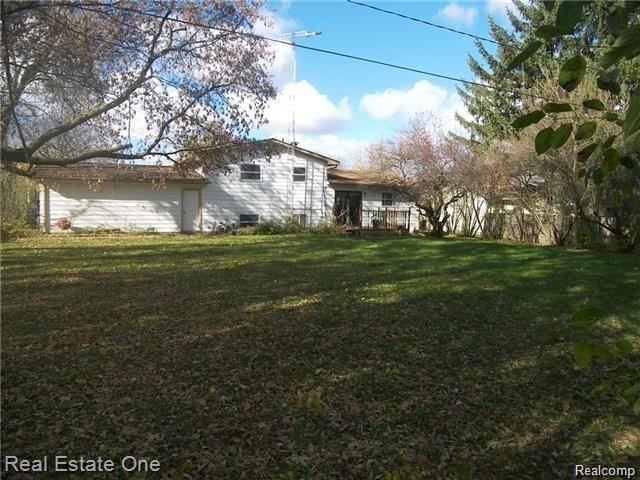 5303 South Genesee Road Grand Blanc, MI 48439 - Photo 2 of 16 genesee3.jpg