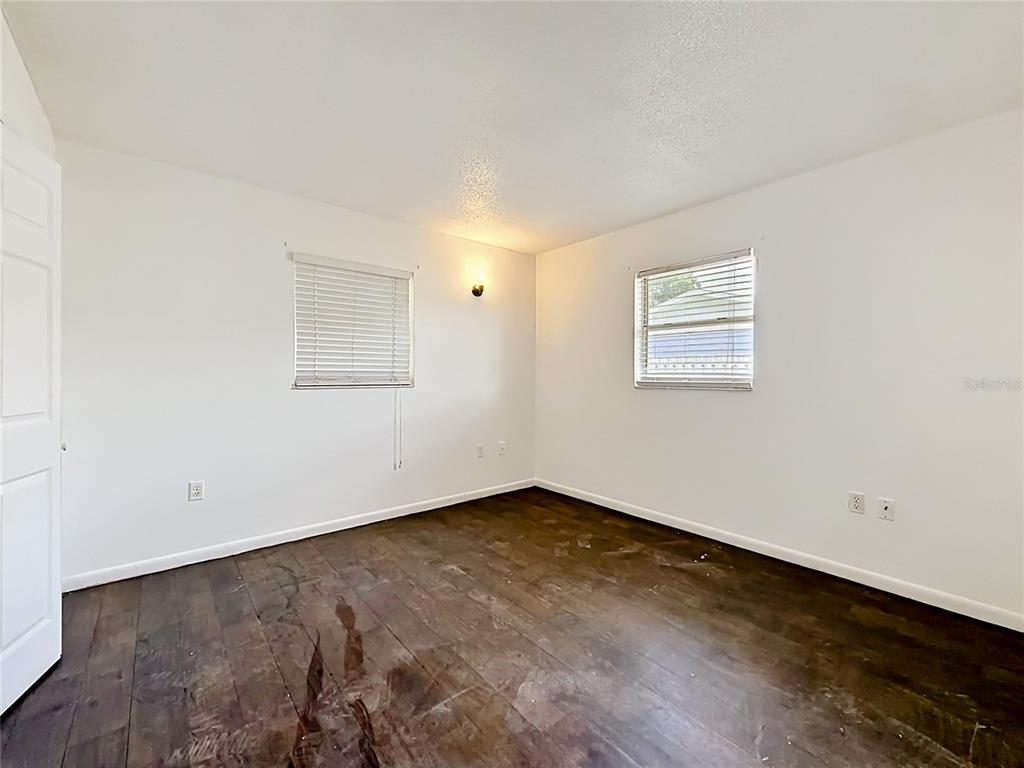 3 Bahia Pl Loop Ocala, FL 34472 - Photo 27 of 31 an empty room with a workbench