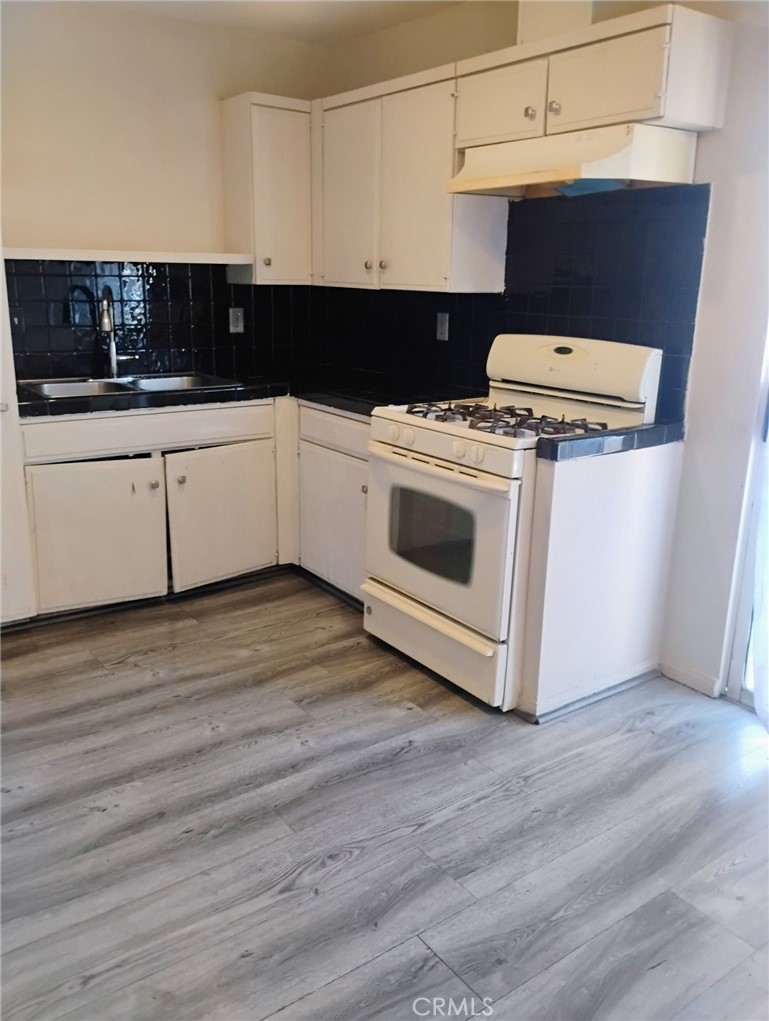 230 West South Street Rialto, CA 92376 - Photo 1 of 7