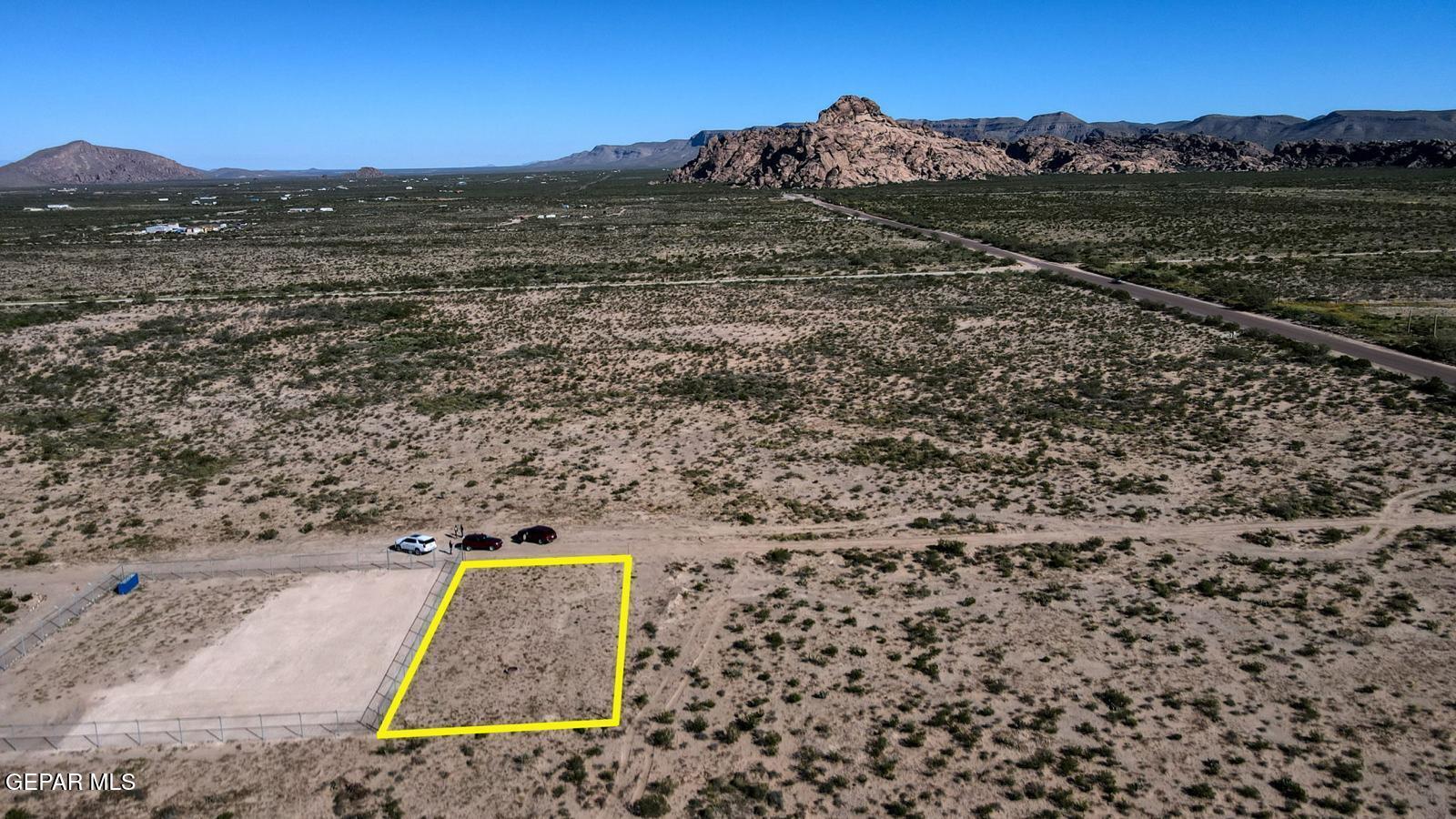 14 Rainbow Garden El Paso, TX 79927 - Photo 5 of 16 a view of outdoor space and mountain view