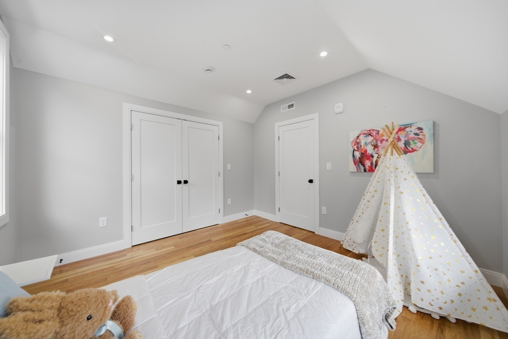 174 Walnut Street, Unit 2 Somerville, MA 02145 - Photo 27 of 32