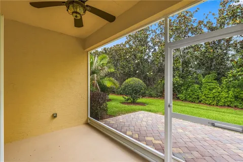 $295,000 | 6425 Oxford Circle, Unit 104D, Vero Beach, FL 32966