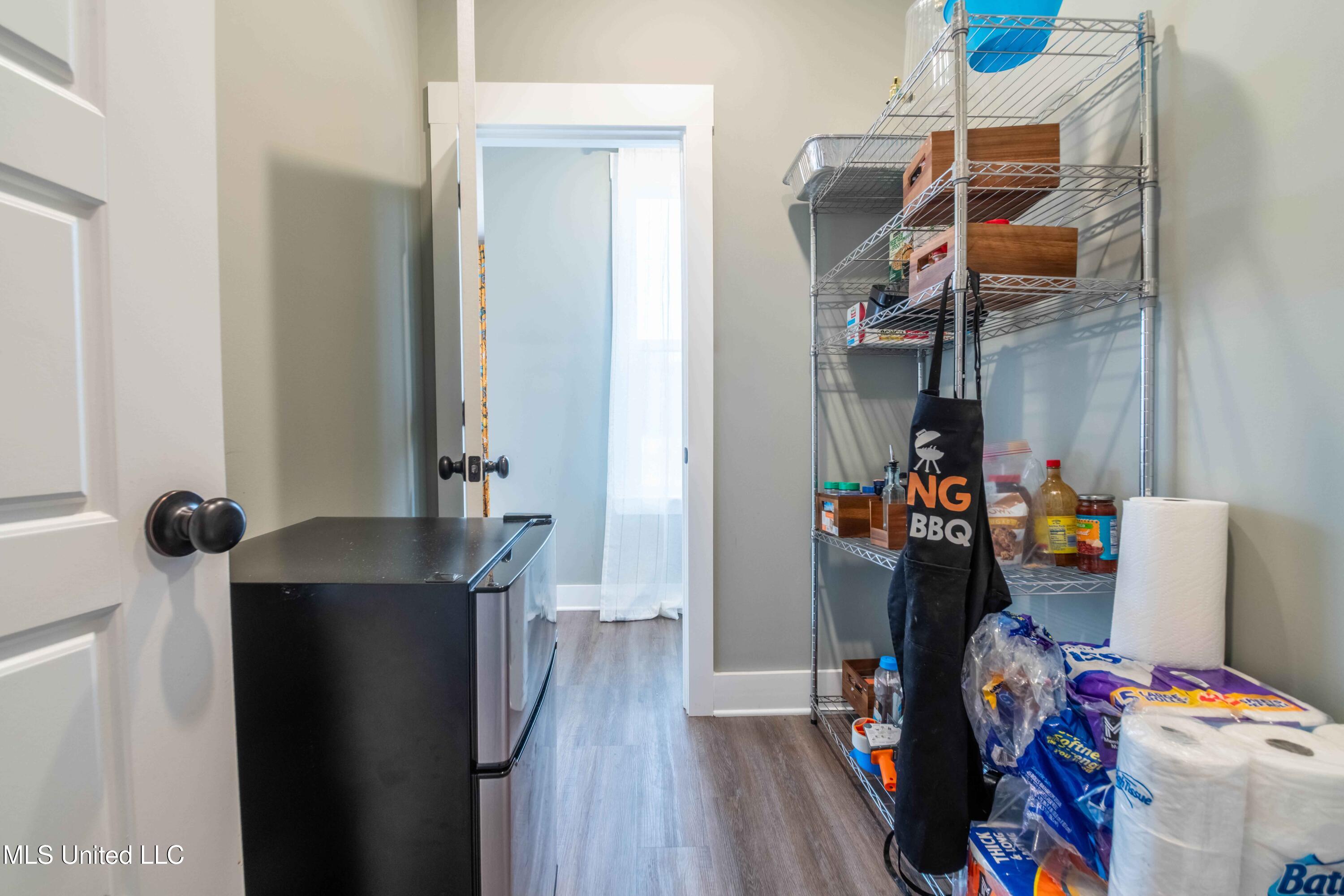 4121 Jenny Lane Hernando, MS 38632 - Photo 16 of 47 Pantry