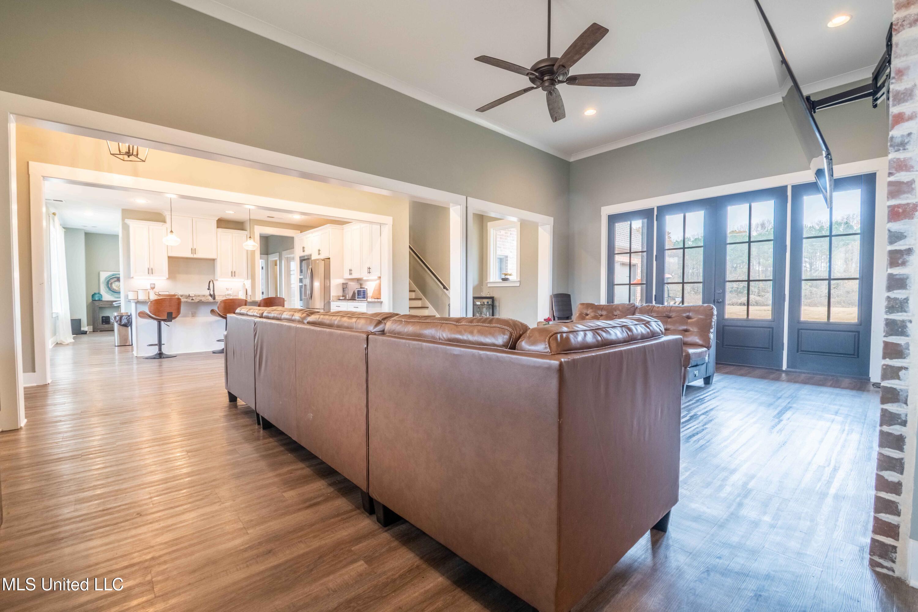 4121 Jenny Lane Hernando, MS 38632 - Photo 20 of 47 Family room