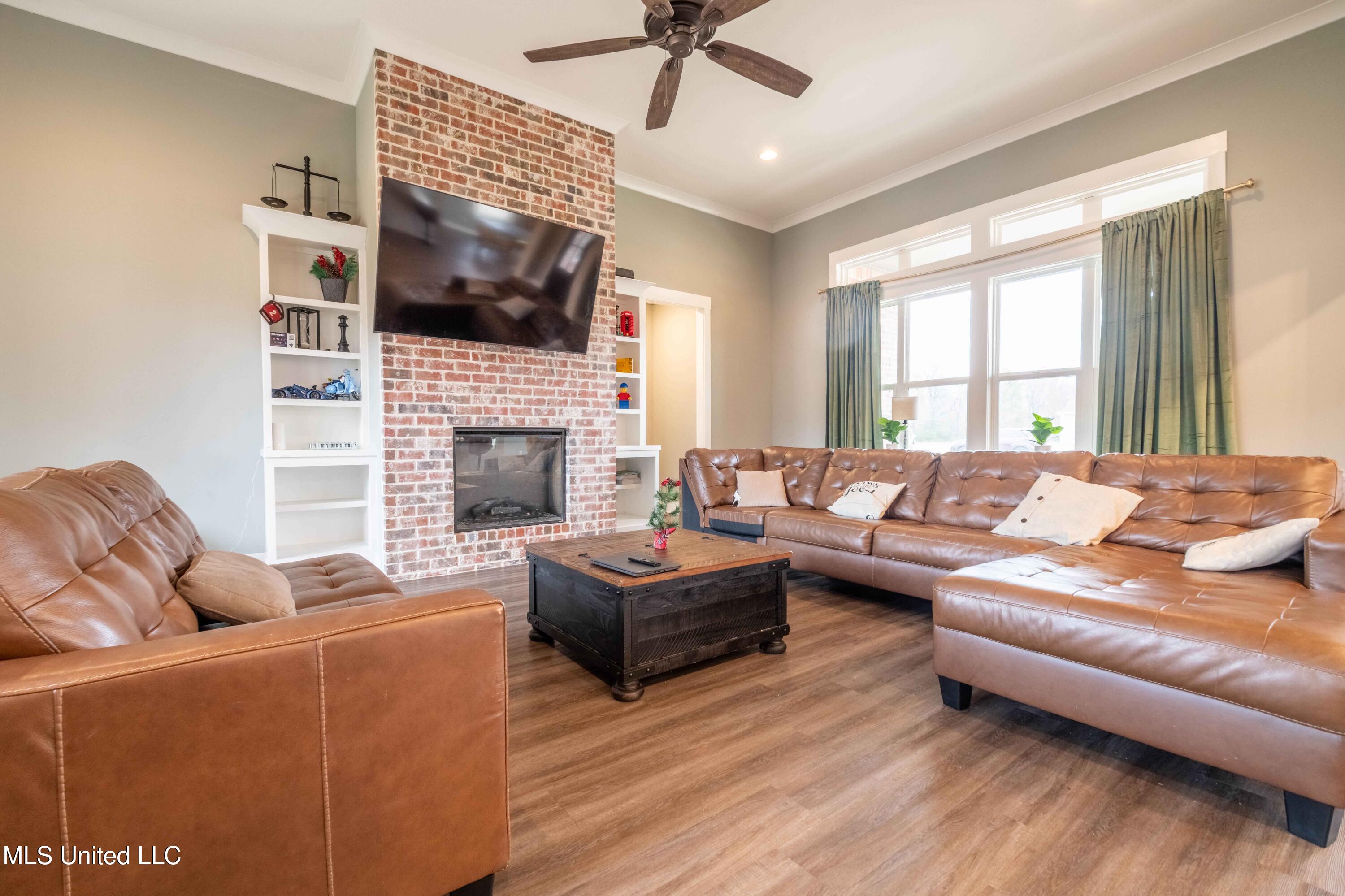 4121 Jenny Lane Hernando, MS 38632 - Photo 22 of 47 Great room