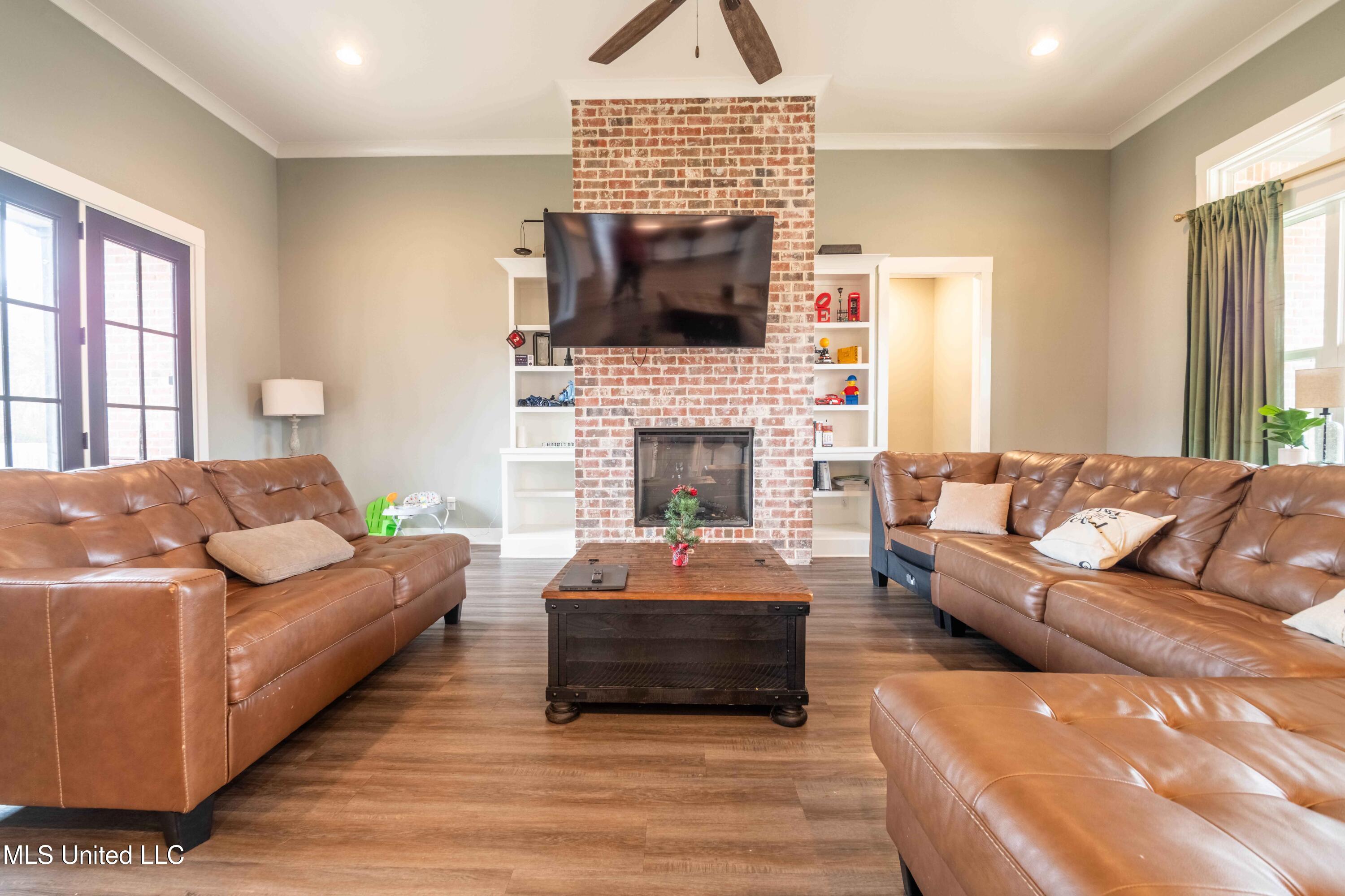 4121 Jenny Lane Hernando, MS 38632 - Photo 23 of 47 Great room