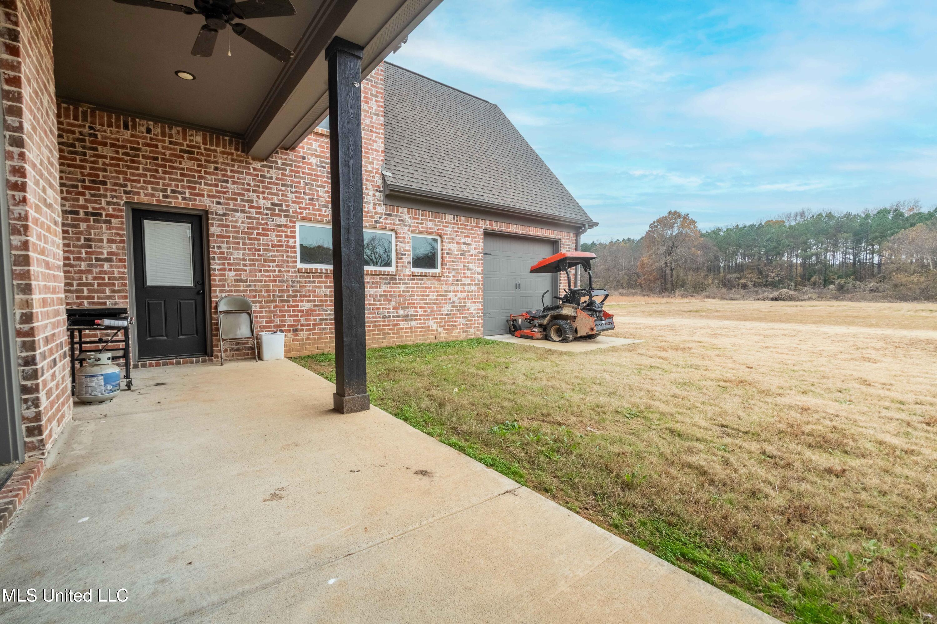 4121 Jenny Lane Hernando, MS 38632 - Photo 47 of 47 Patio