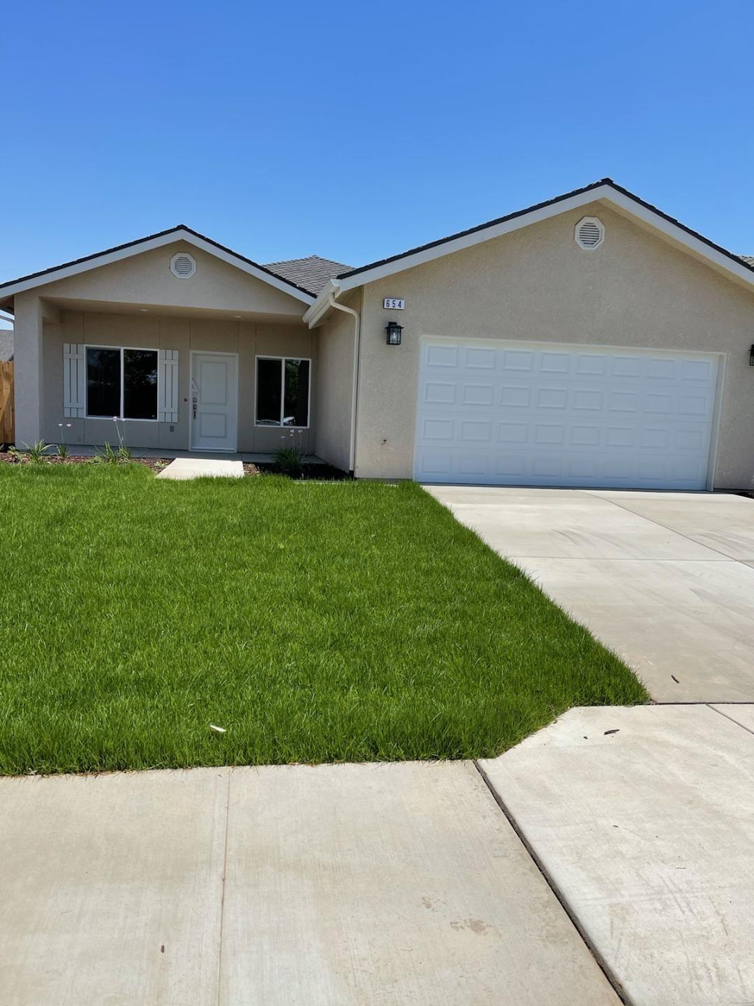 654 North Cedar Avenue Reedley, CA 93654 - Photo 1 of 12 Gallery Image 1