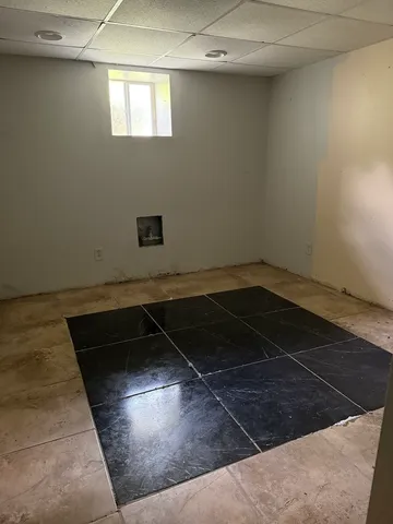 a view of utility room