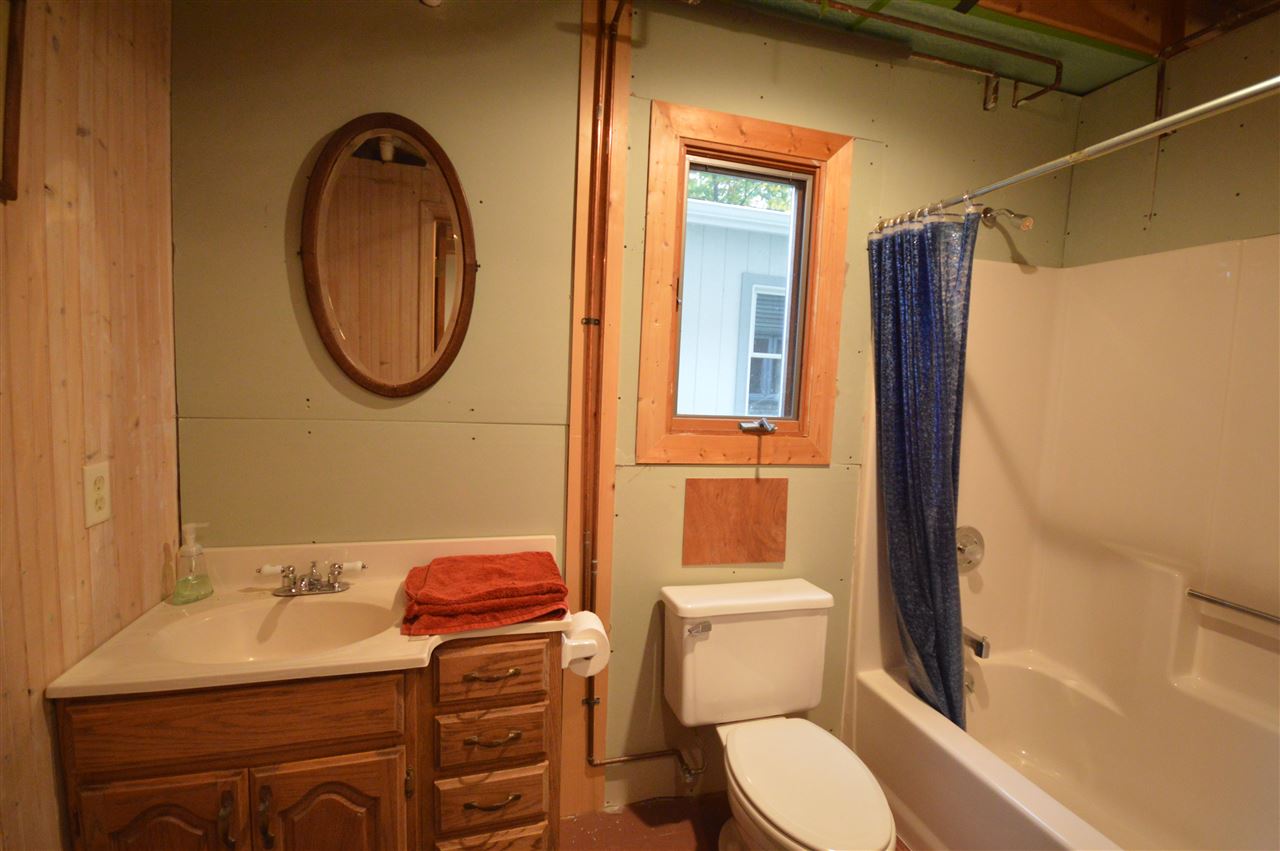 5160 Kalchik Road Omena, MI 49674 - Photo 13 of 24 1868835-12.JPG