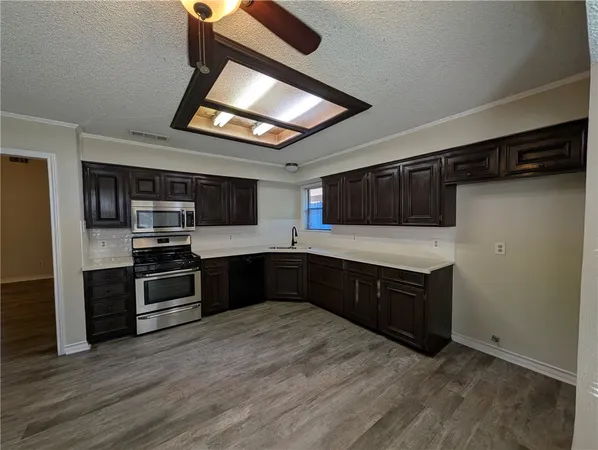 $2,250 | 4621 Constance Street, Corpus Christi, TX 78413