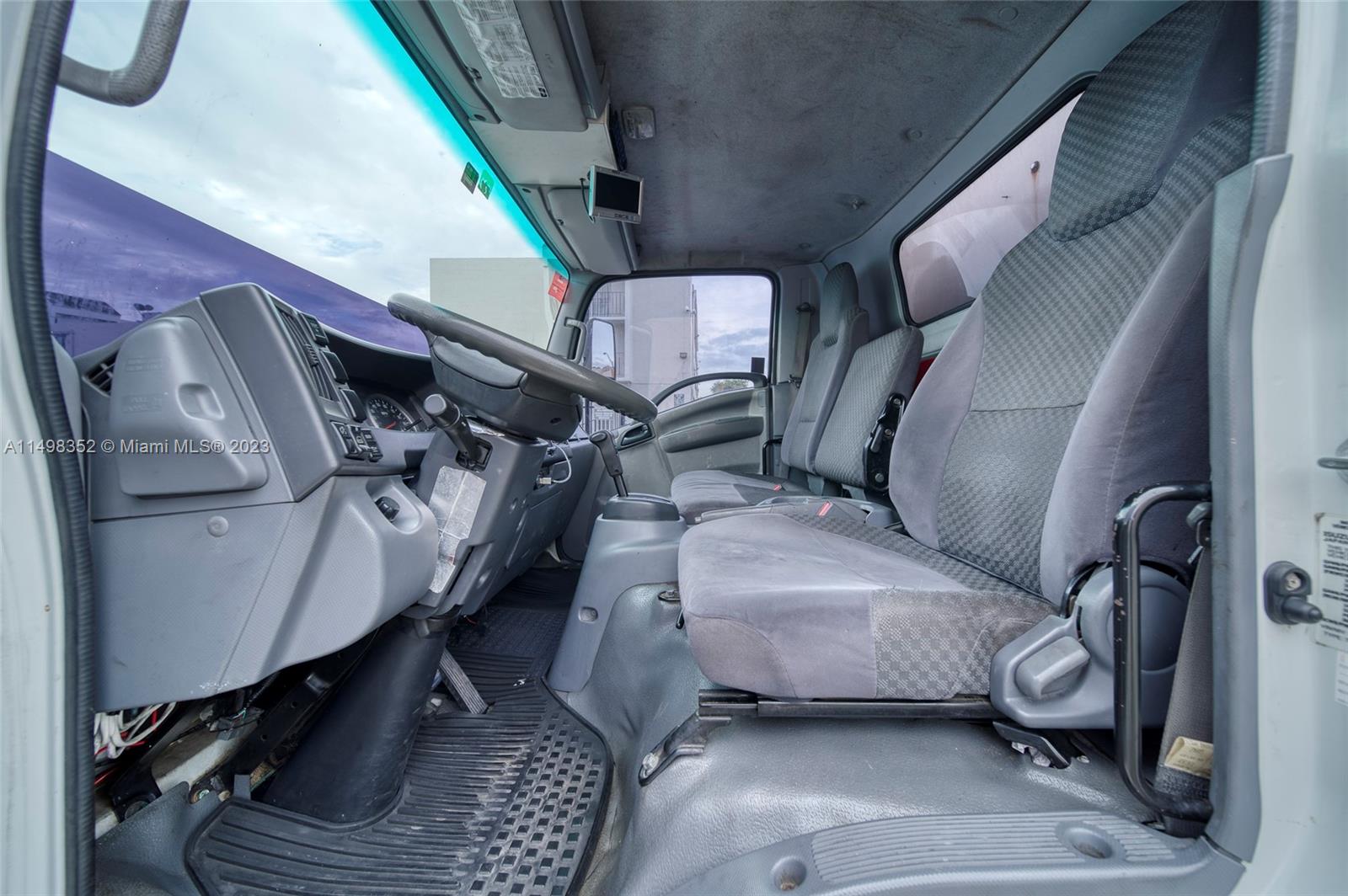 Tire Mobile Business For Sale In Miami Miami, FL 33196 - Photo 17 of 19 a utility room with dryer and washer