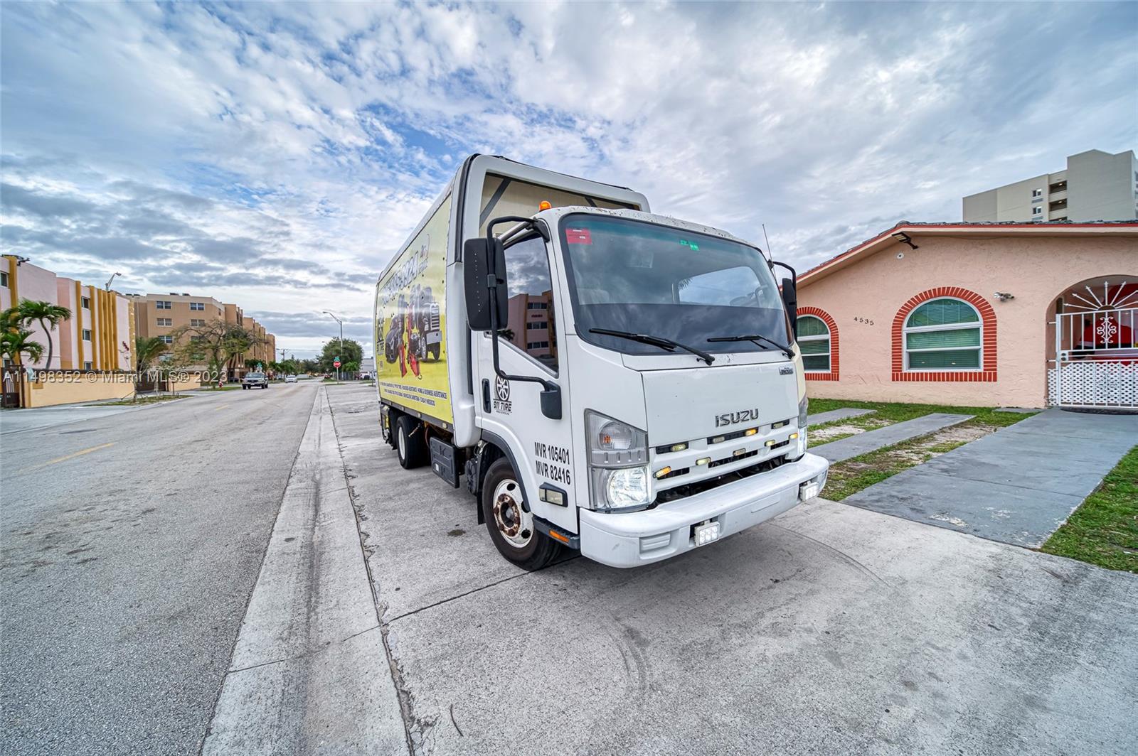 Tire Mobile Business For Sale In Miami Miami, FL 33196 - Photo 4 of 19 a car parked in front of a house