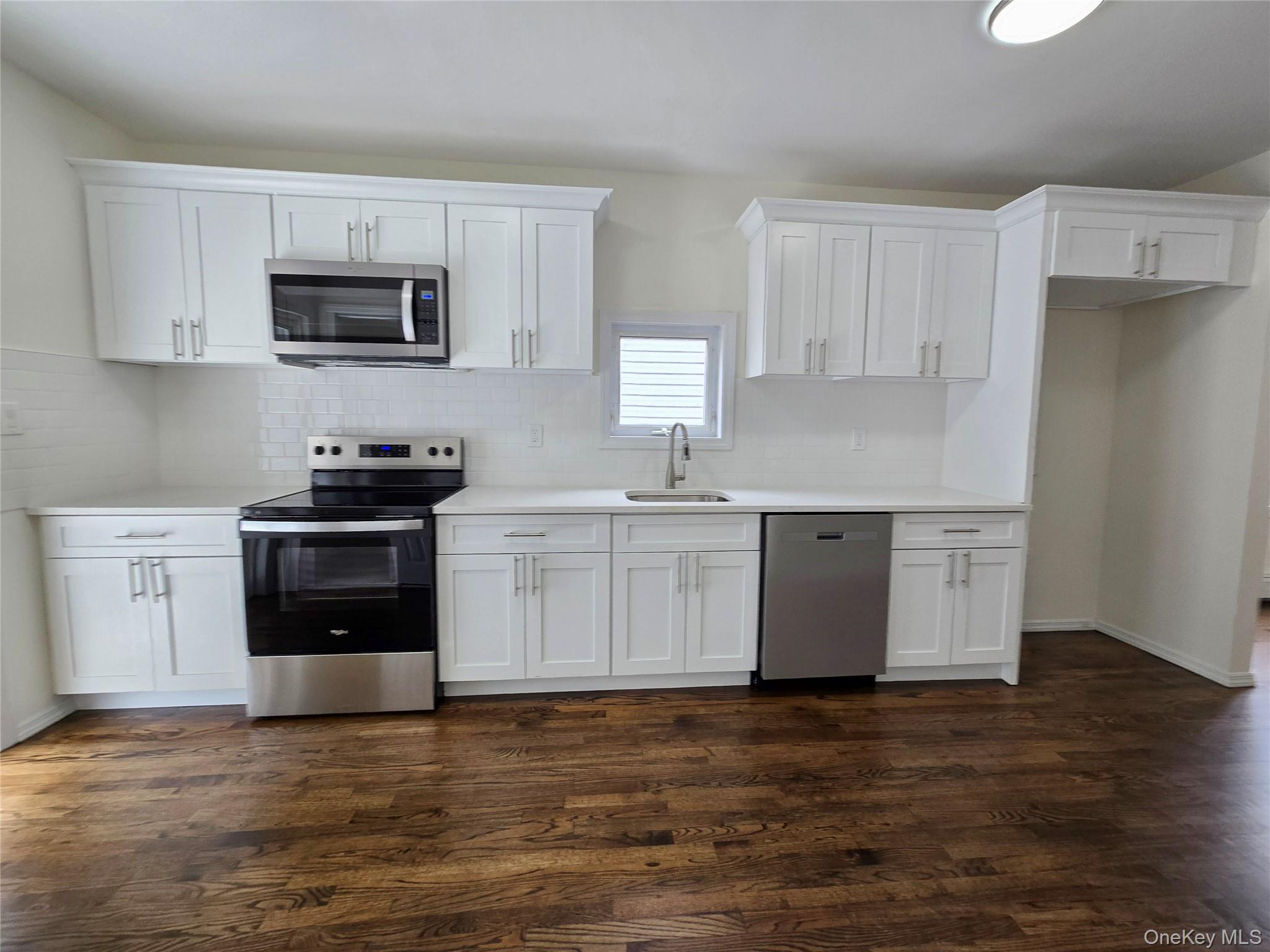 20 West 10th Road Queens, NY 11693 - Photo 12 of 22