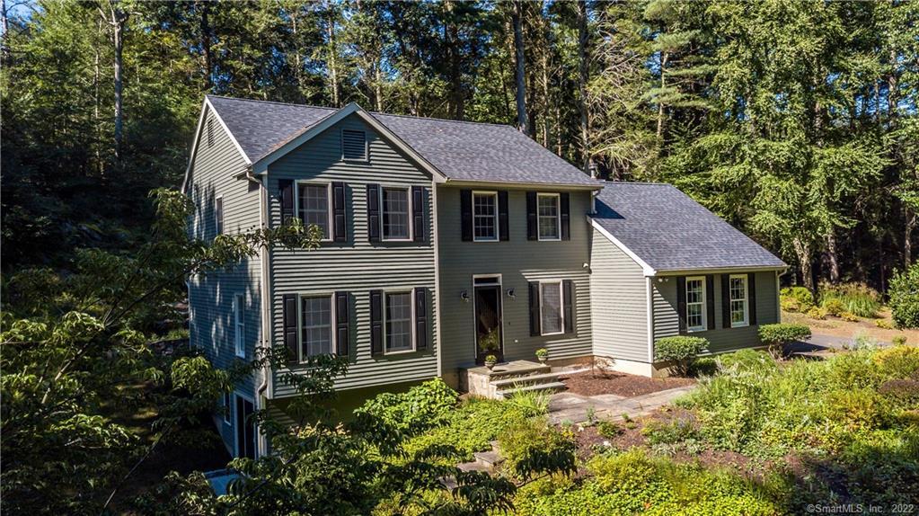 6 Farm Field Ridge Road Newtown, CT 06482 - Photo 1 of 1 Front Exterior