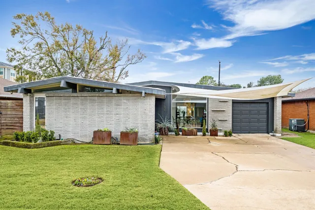 $499,000 | 5231 Lamonte Lane, Houston, TX 77092