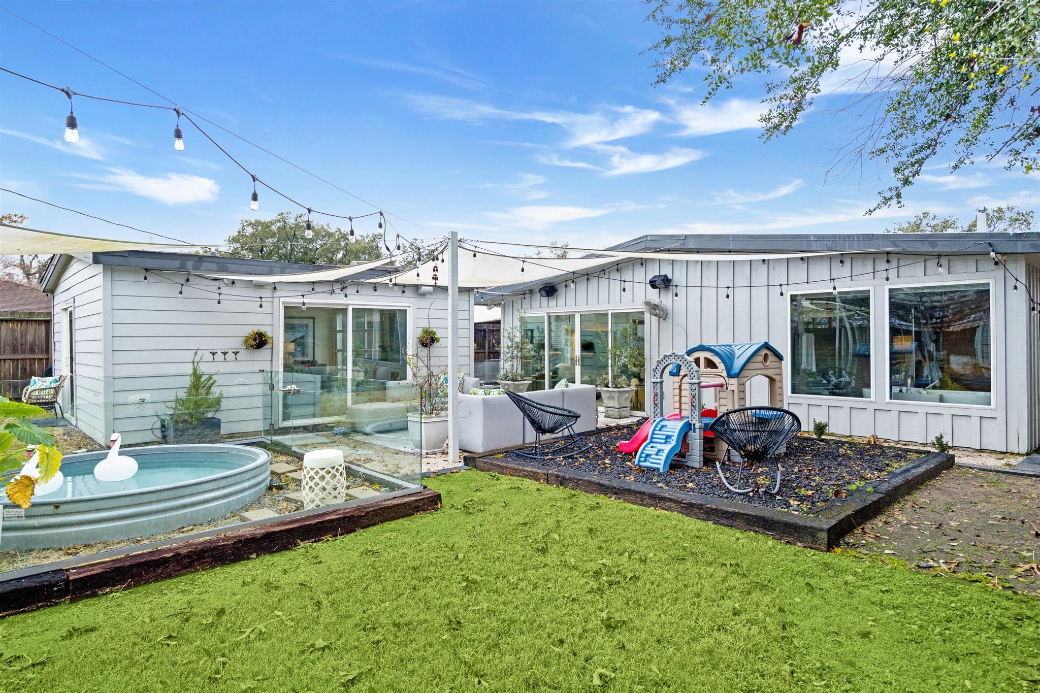 5231 Lamonte Lane Houston, TX 77092 - Photo 40 of 41 a view of a backyard with plants and patio