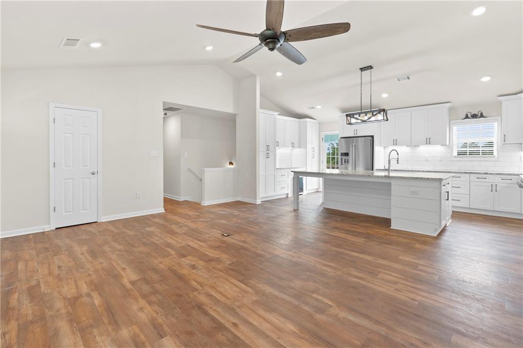 1214 Roxey Maxey Road Southwest Winder, GA 30680 - Photo 5 of 41