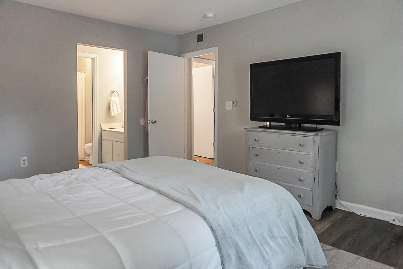 1402 Camp Road, Unit 9F Charleston, SC 29412 - Photo 11 of 23 1402 Camp 12