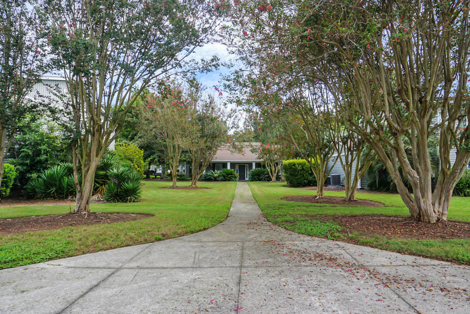 1402 Camp Road, Unit 9F Charleston, SC 29412 - Photo 20 of 23 1402 Camp 23