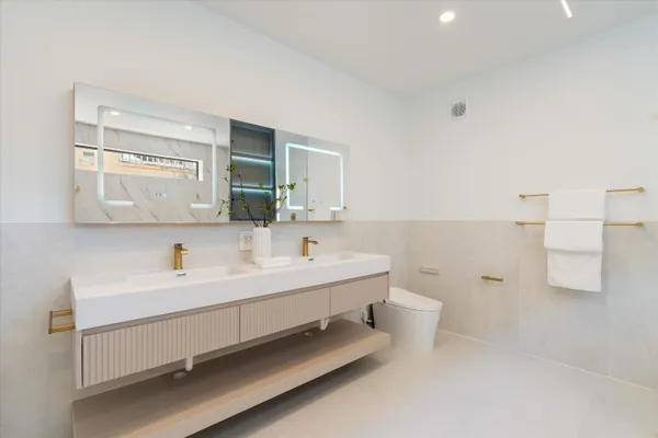 $1,495,000 | 911 Mockingbird Lane, Plantation, FL 33324