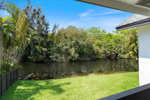 $1,495,000 | 911 Mockingbird Lane, Plantation, FL 33324