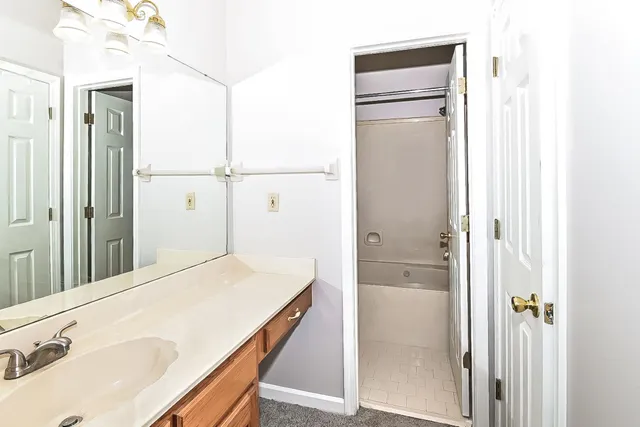 $1,995 | 8672 Overcup Oaks Drive, Memphis, TN 38018