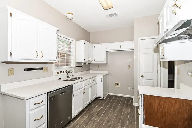 $1,995 | 8672 Overcup Oaks Drive, Memphis, TN 38018