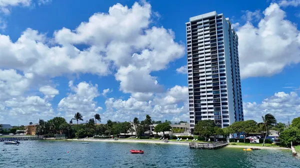 $2,475 | 5600 North Flagler Drive, Unit 604, West Palm Beach, FL 33407