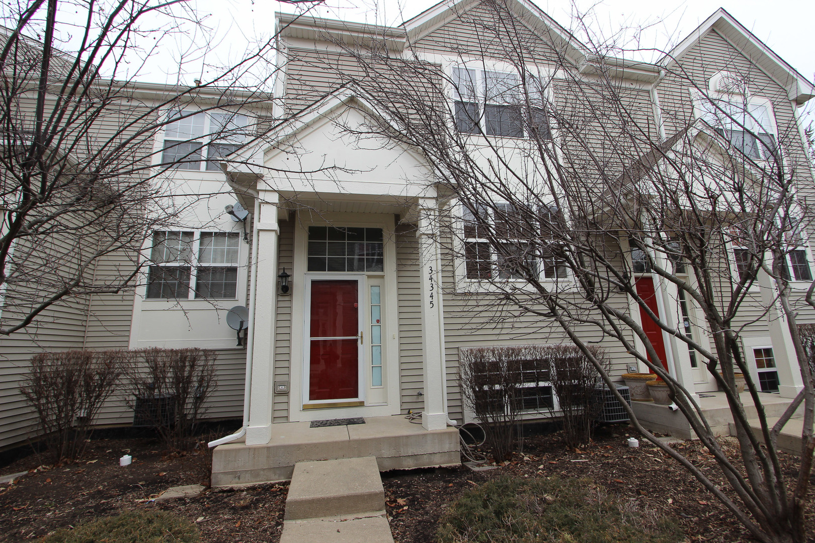 34345 North Goldenrod Road Round Lake, IL 60073 - Photo 1 of 25