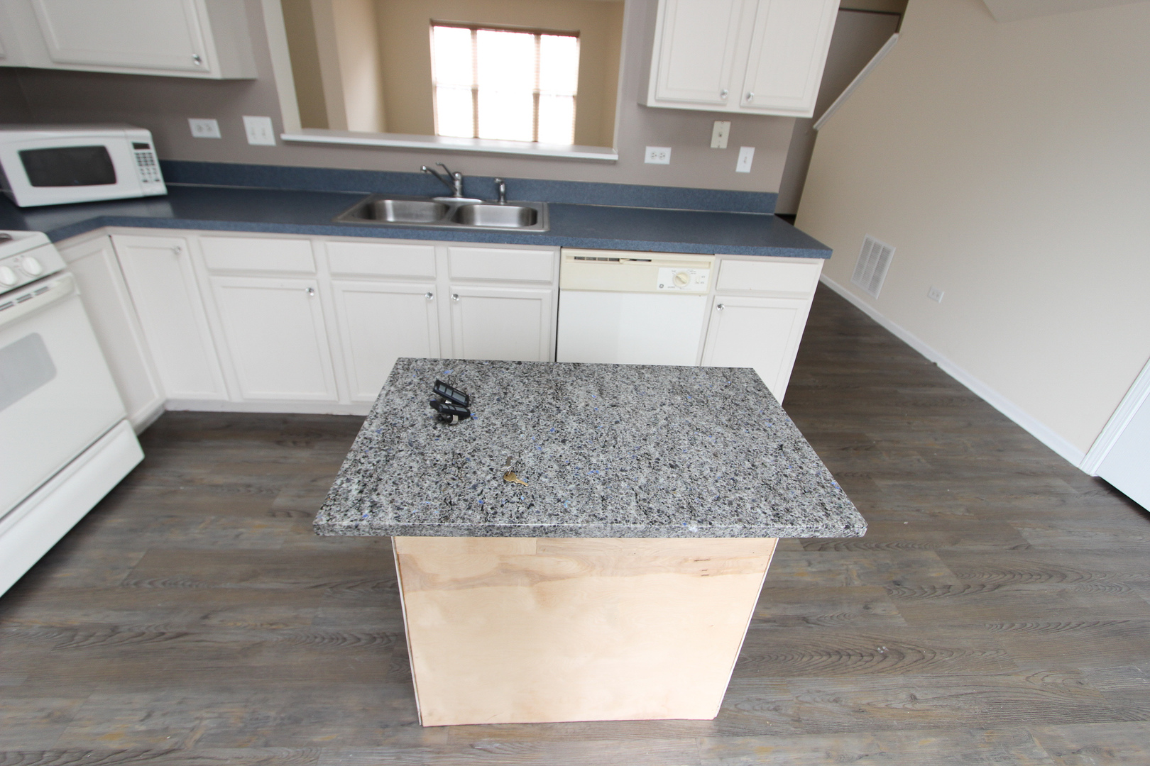 34345 North Goldenrod Road Round Lake, IL 60073 - Photo 11 of 25