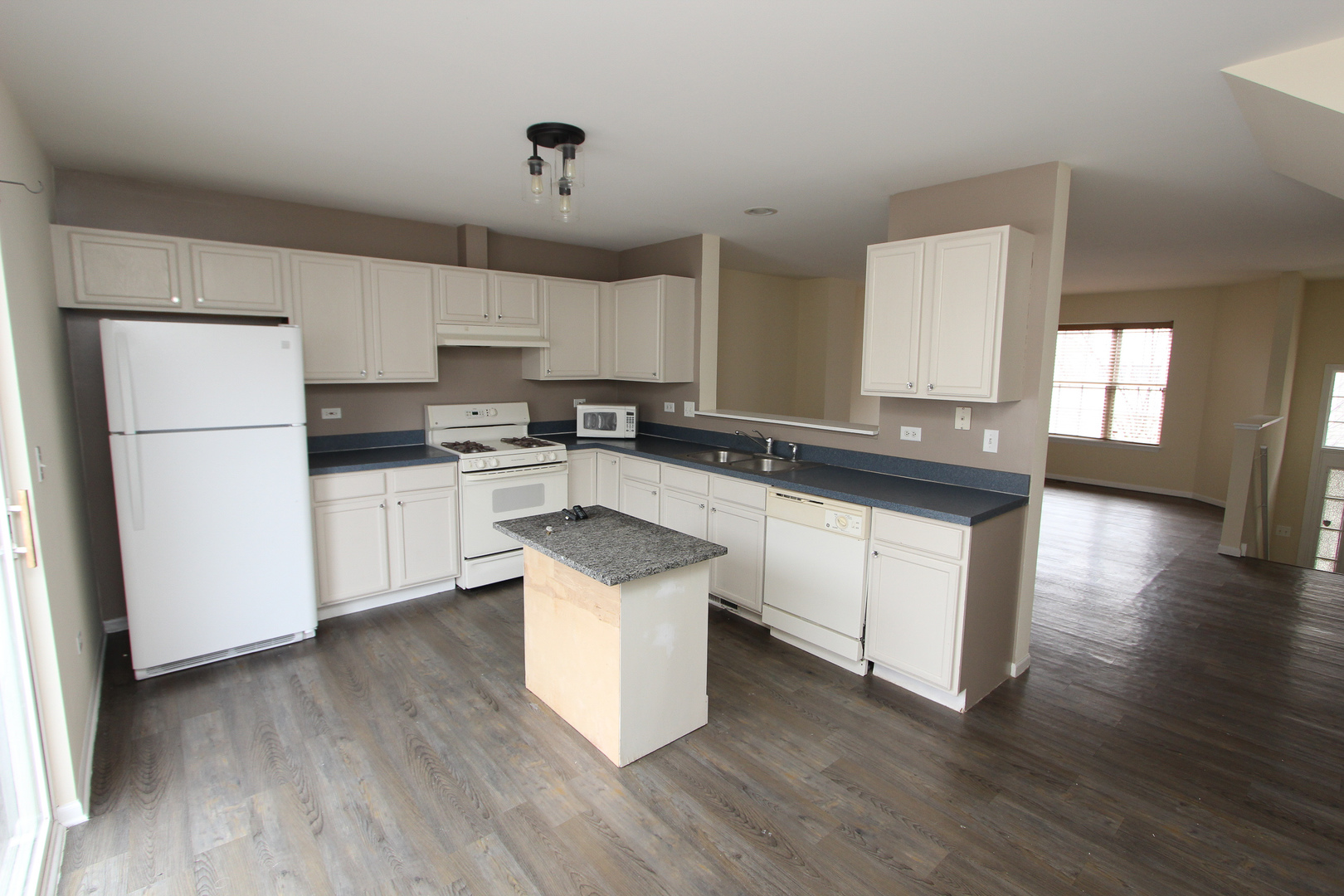 34345 North Goldenrod Road Round Lake, IL 60073 - Photo 6 of 25