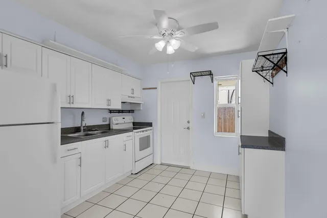 $3,000 | 4903 49th Street, Marathon, FL 33050