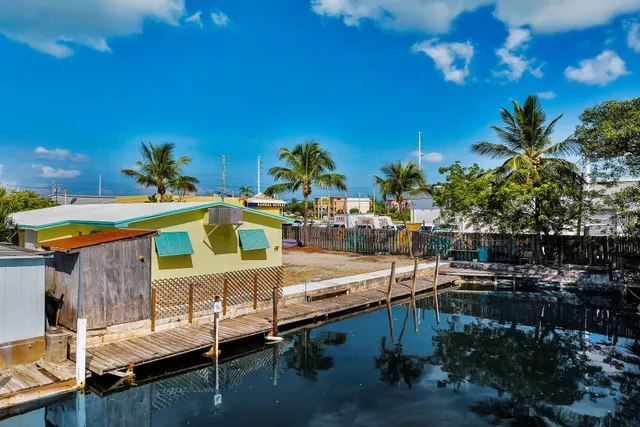 $3,000 | 4903 49th Street, Marathon, FL 33050