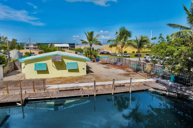 $3,000 | 4903 49th Street, Marathon, FL 33050