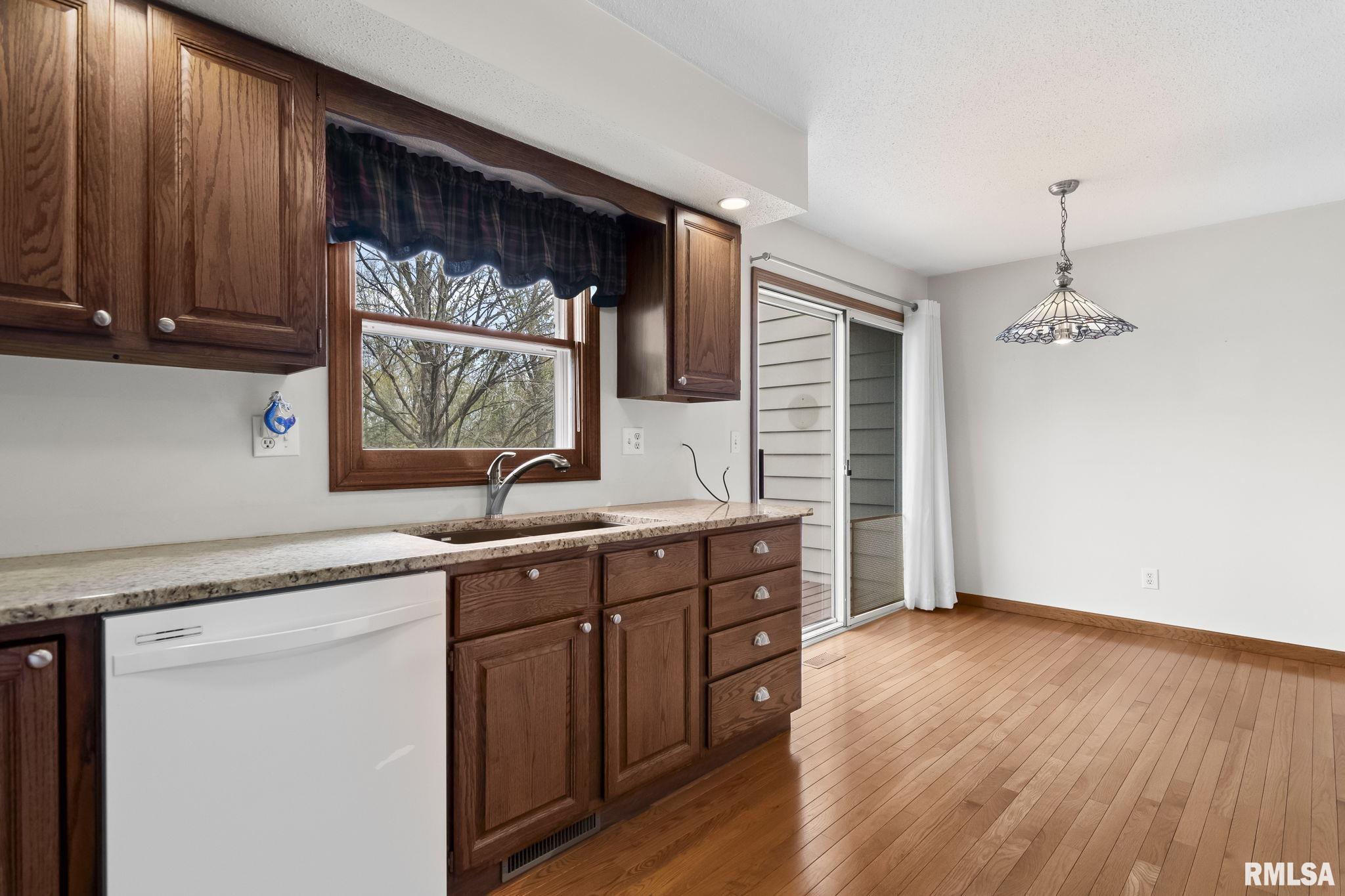 66 Ramblewood Road Chatham, IL 62629 - Photo 16 of 43 Gallery Image 16