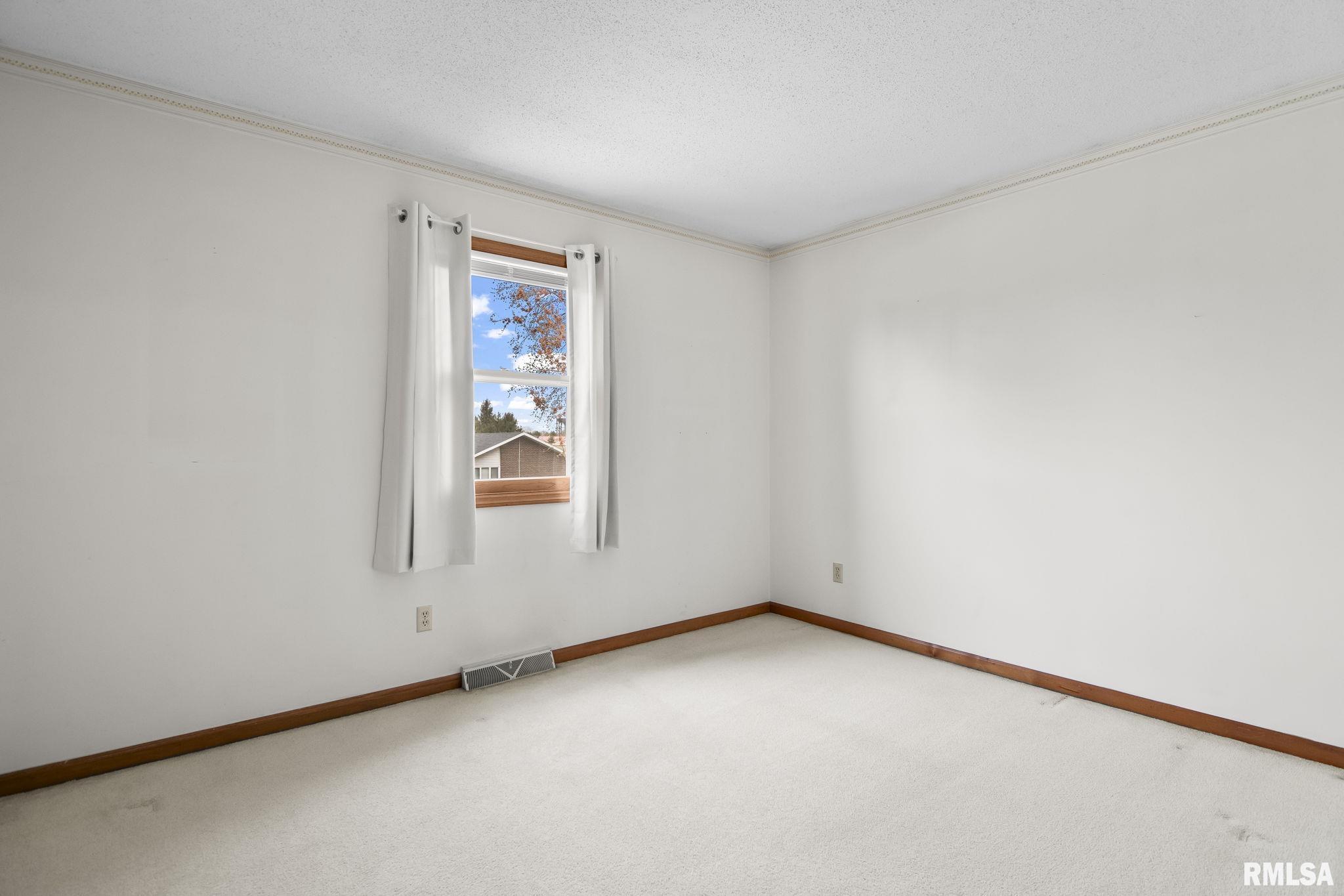 66 Ramblewood Road Chatham, IL 62629 - Photo 25 of 43 Gallery Image 25
