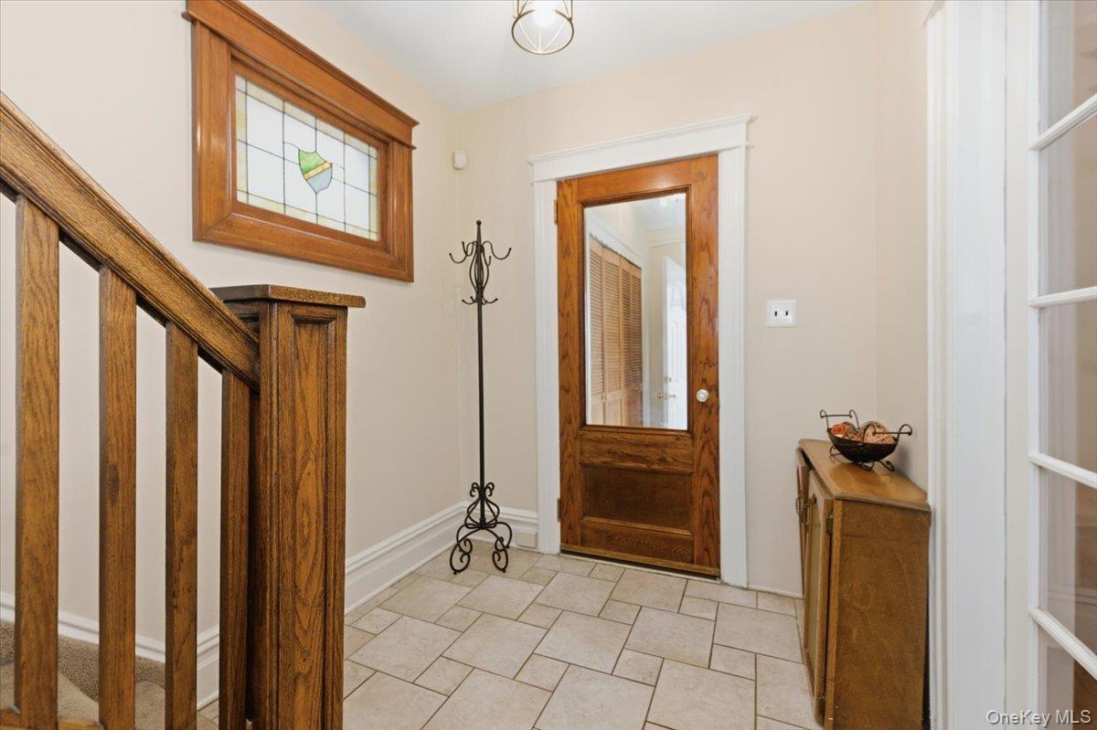 1617 Mahan Avenue Bronx, NY 10461 - Photo 3 of 29 a view of an entryway with a livingroom