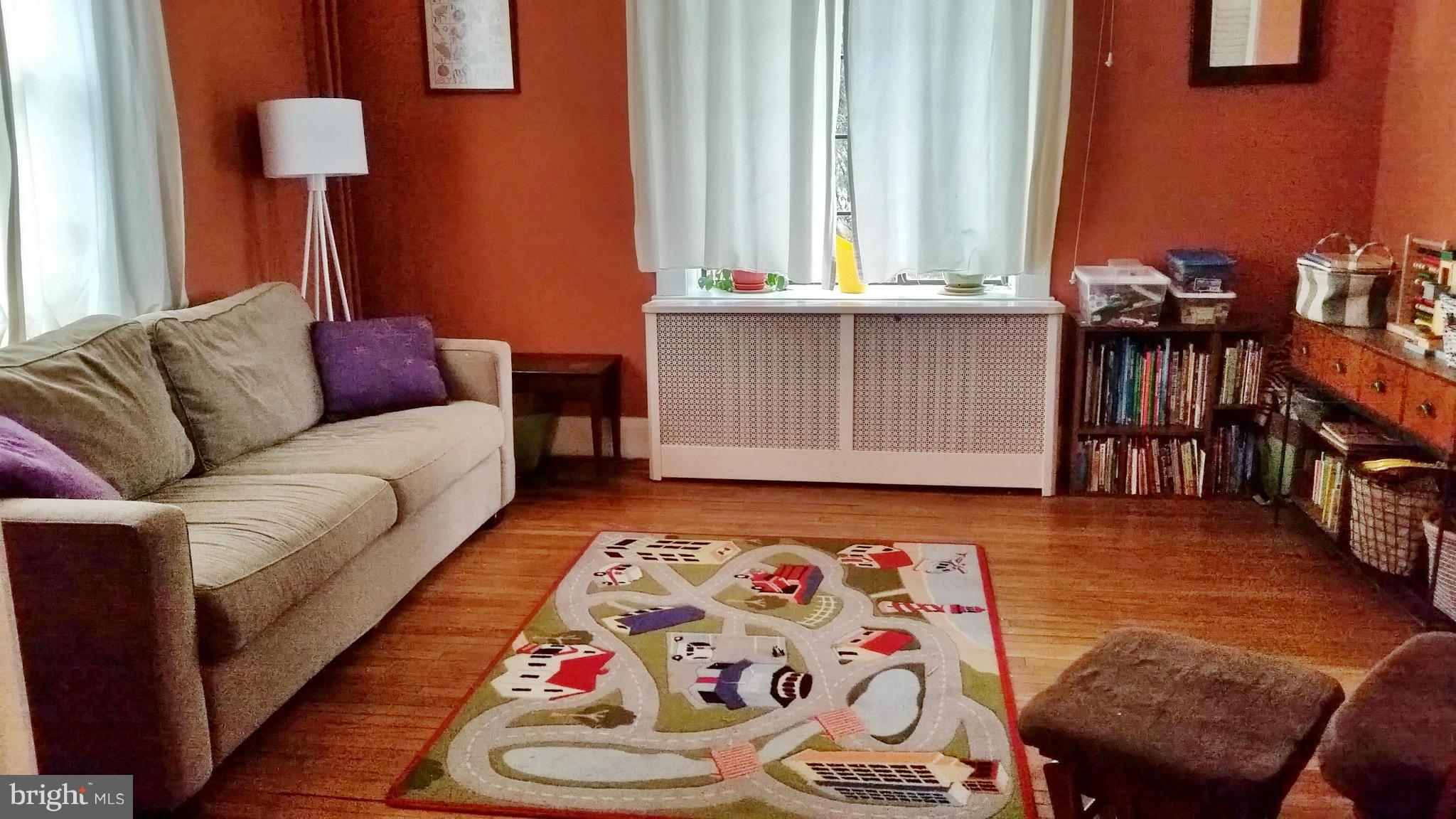 6200 Pimlico Road Baltimore, MD 21209 - Photo 7 of 26 Living Room
