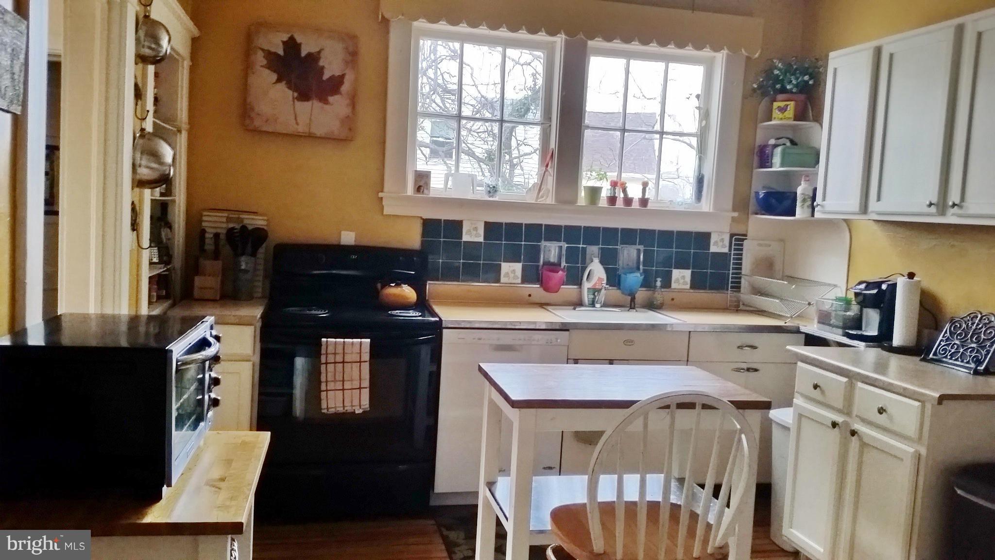 6200 Pimlico Road Baltimore, MD 21209 - Photo 10 of 26 Kitchen