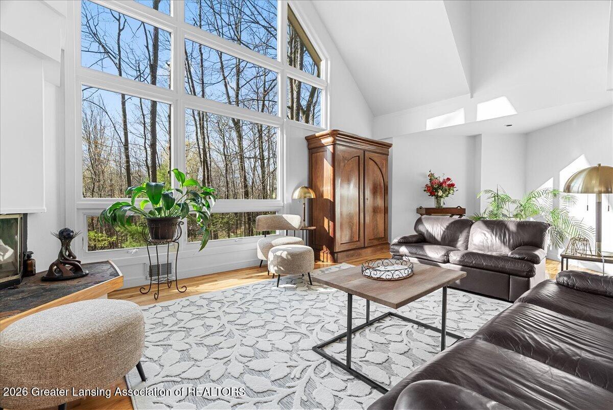 4279 Shadow Ridge Okemos, MI 48864 - Photo 14 of 57 46-Media Jett - 23