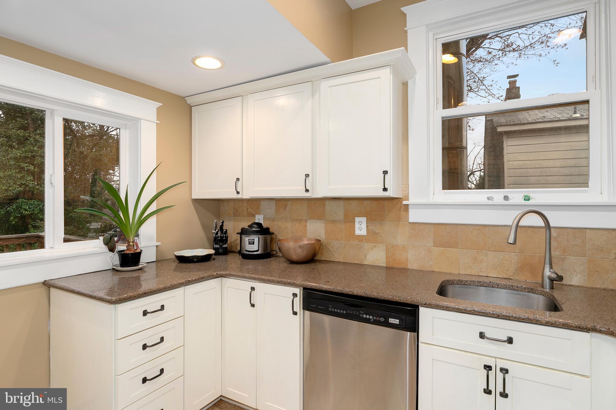 29 Edmondson Ridge Road Baltimore, MD 21228 - Photo 11 of 38