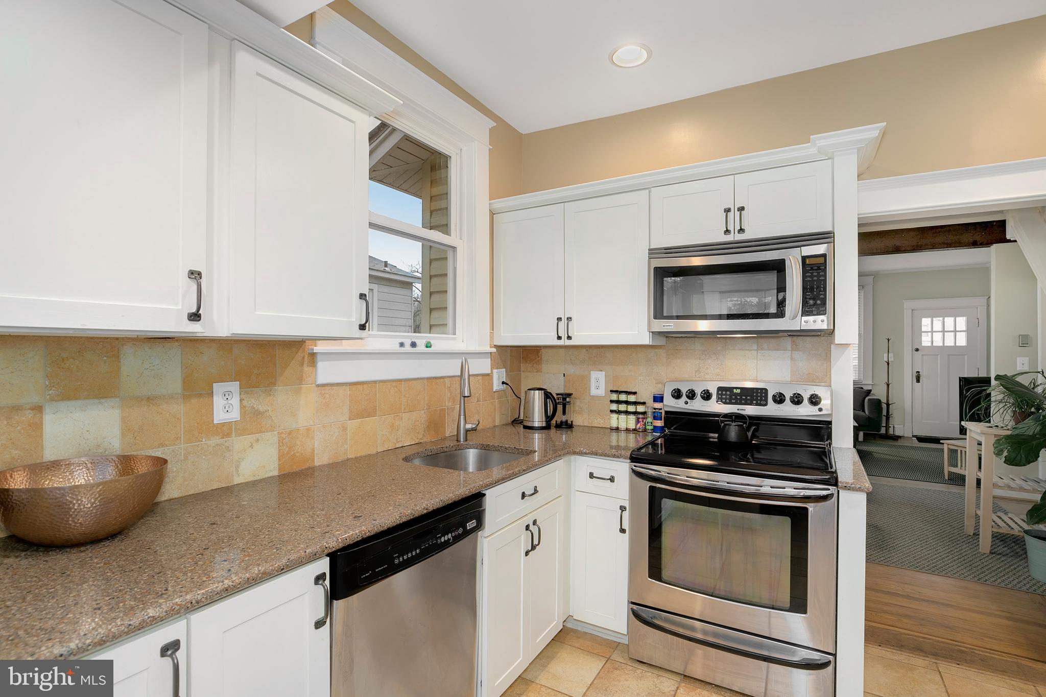 29 Edmondson Ridge Road Baltimore, MD 21228 - Photo 12 of 38